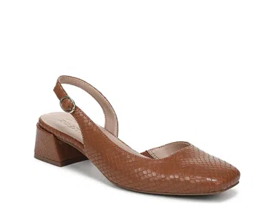 Naturalizer Wide Width Jayla Pump In Brown