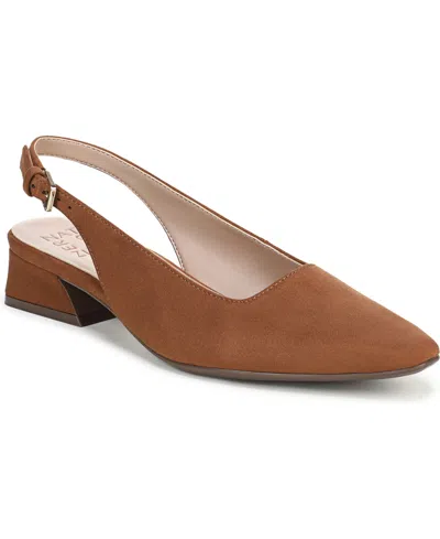 Naturalizer Ginger Slingback Pump In Multi