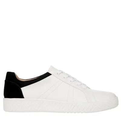 Naturalizer Women's  Neela White / Black I4757s8105