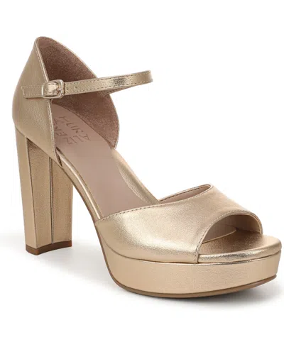 Naturalizer Novi Platform Sandal In Gold