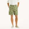 Nautica Men's Pleated Leaf Print 8-1/2" Shorts In Green