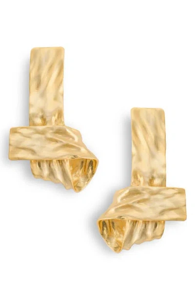 Naveda Jiya Statement Knot Earrings In Gold