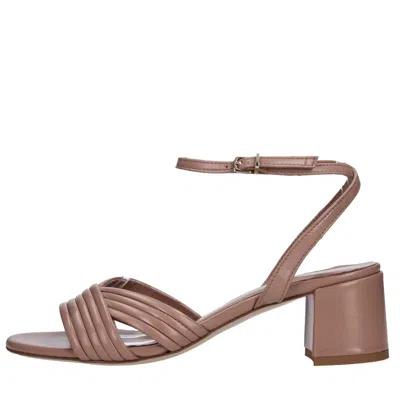 Ncub Sandals Beige In Beige Chari