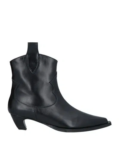 Ncub Woman Ankle Boots Black Size 11 Leather