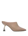Ncub Woman Mules & Clogs Beige Size 8 Soft Leather