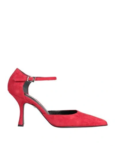 Ncub Woman Pumps Red Size 7 Leather