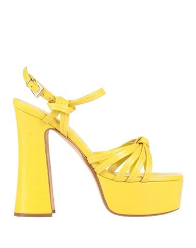 Ncub Woman Sandals Yellow Size 8 Soft Leather