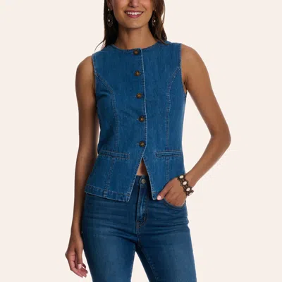 Needii Women's Medium Wash Denim Vest In Blue