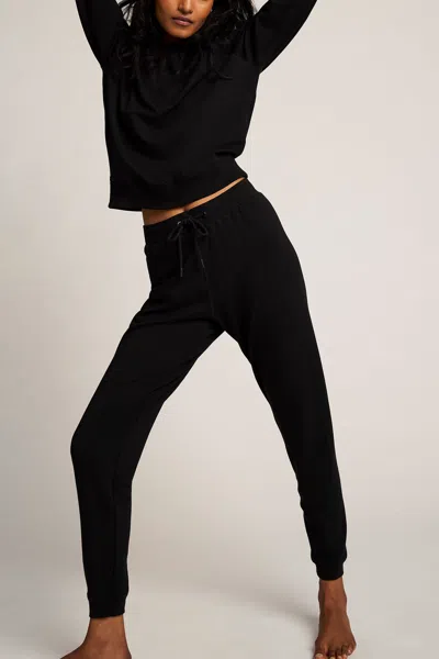 Negative Club Jogger In Black