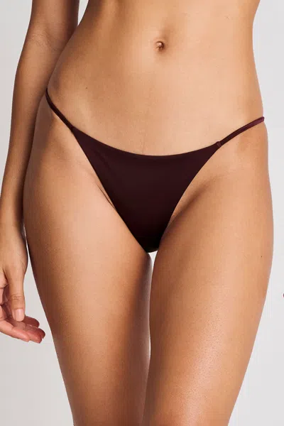 Negative Glacé String Thong In Garnet In Brown
