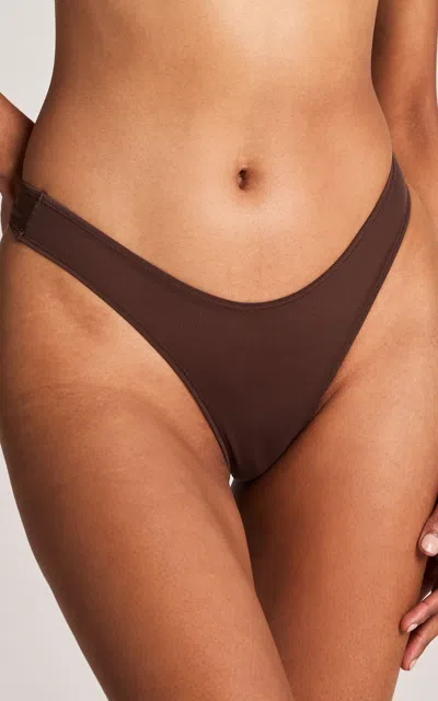 Negative Moda Operandi In Brown