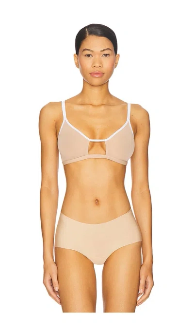 Negative Underwear Sieve Cutout Bra