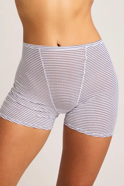 Negative Whipped Boxer In Maritime In White