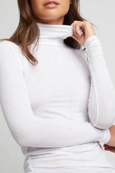 Negative Whipped Turtleneck In White