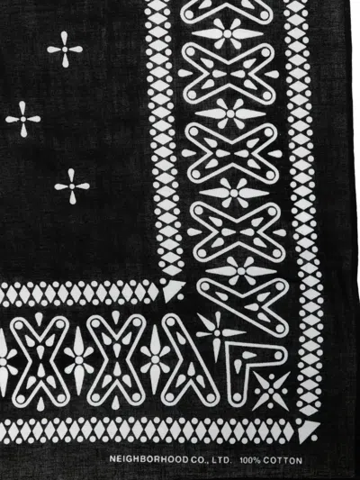 Neighborhood Cross-pattern Scarf In Black