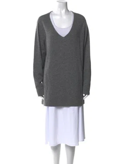 Pre-owned Neiman Marcus Cashmere V-neck Sweater In Gray