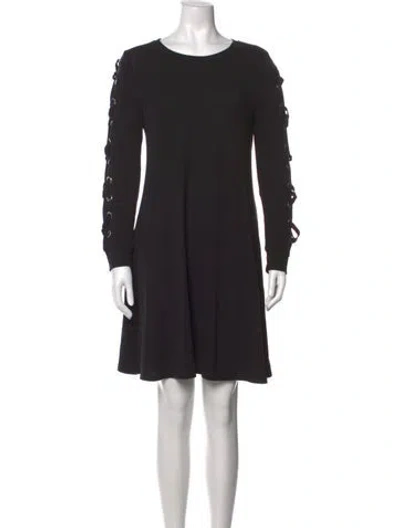 Pre-owned Neiman Marcus Crew Neck Knee-length Dress In Black