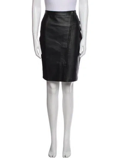 Pre-owned Neiman Marcus Leather Knee-length Skirt In Black