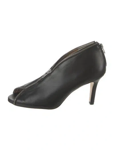 Pre-owned Neiman Marcus Leather Pumps In Black