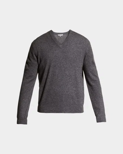 Neiman Marcus Men & Apos;s Wool-cashmere Knit V-neck Sweater In Gray