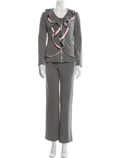 Pre-owned Neiman Marcus Ruffle Embellishment Lounge Set In Gray