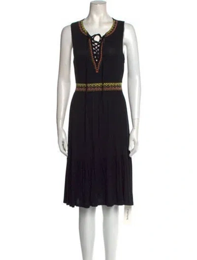 Pre-owned Neiman Marcus Scoop Neck Knee-length Dress In Black