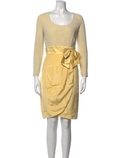Pre-owned Neiman Marcus Silk Knee-length Dress In Yellow