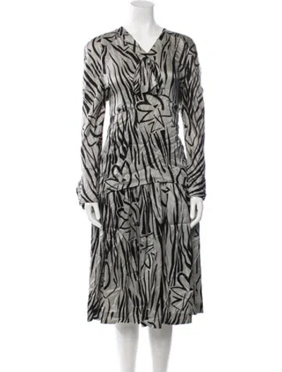 Pre-owned Neiman Marcus Silk Printed Pant Set In Black