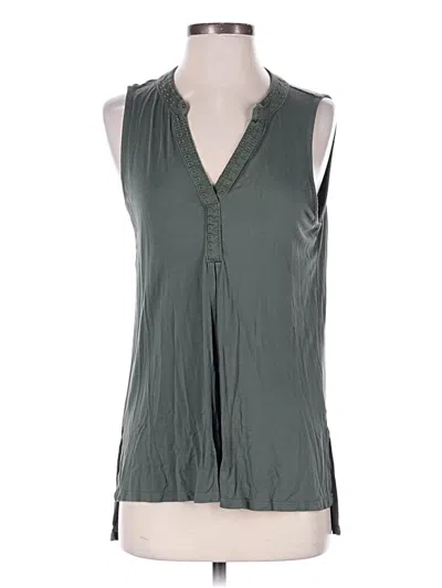 Pre-owned Neiman Marcus Sleeveless Blouse In Green