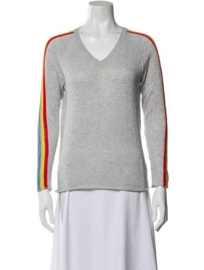 Pre-owned Neiman Marcus Striped V-neck Top In Gray