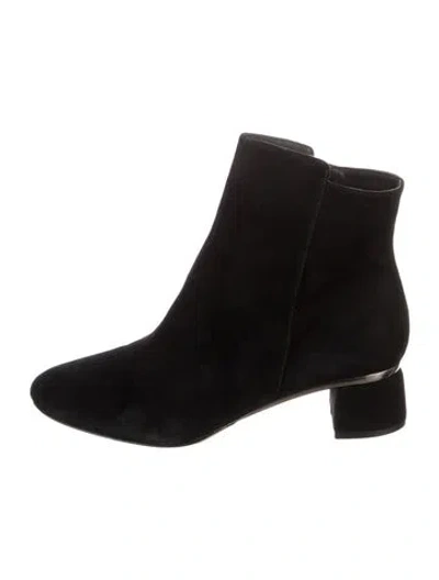 Pre-owned Neiman Marcus Suede Boots In Black