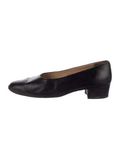 Pre-owned Neiman Marcus Vintage Leather Flats In Black