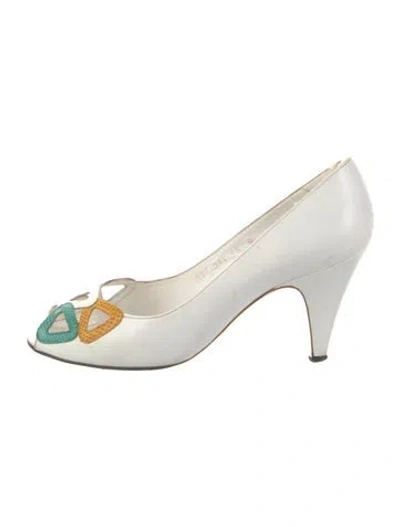Pre-owned Neiman Marcus Vintage Patent Leather Pumps In White