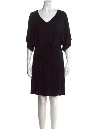 Pre-owned Neiman Marcus V-neck Knee-length Dress In Black