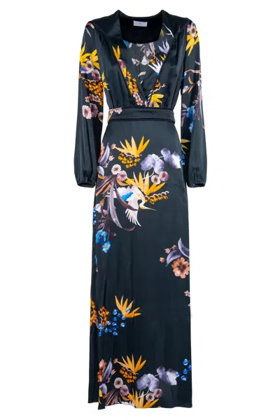 Nenette Woman  36bb-aurora In Black