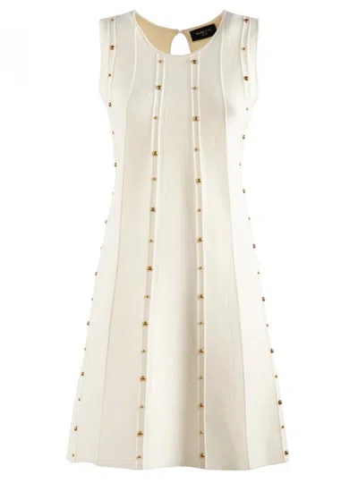 Nenette Woman  Type In Ivory