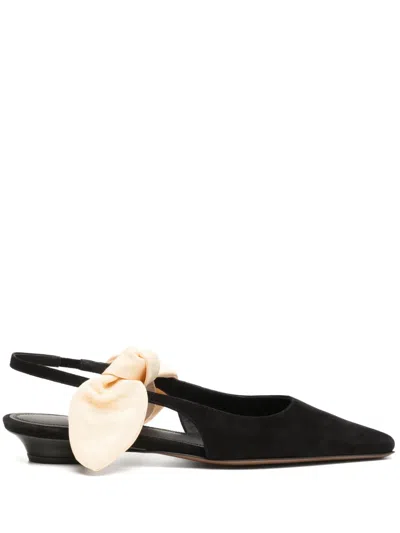 NEOUS BOW-DETAIL PUMPS