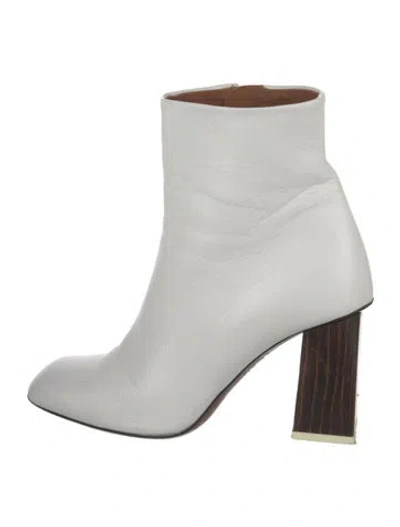 Pre-owned Neous Leather Boots In White