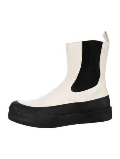 Pre-owned Neous Leather Chelsea Boots In White