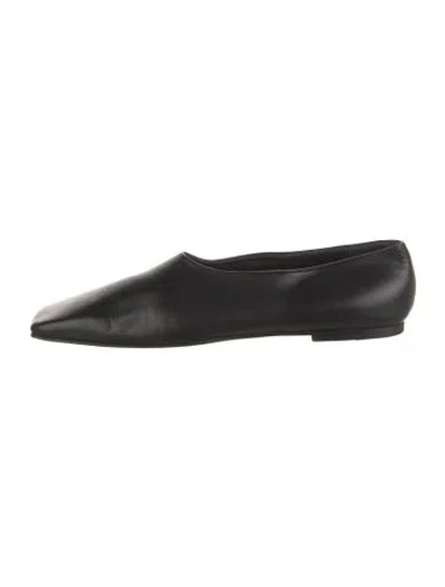 Pre-owned Neous Leather Flats In Black