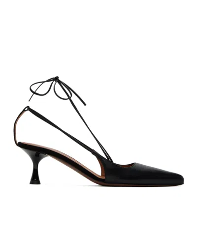 Neous Pointed High Heels In Black