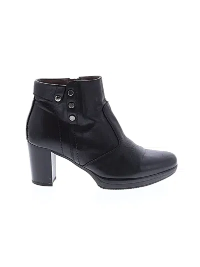 Pre-owned Nero Giardini Ankle Boots In Black