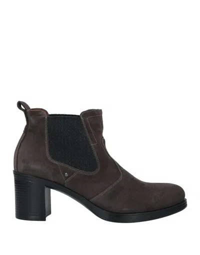 NERO GIARDINI ANKLE BOOTS