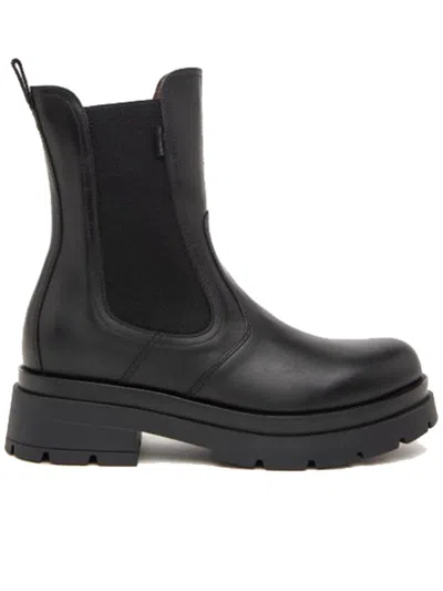 Nero Giardini Rivalba In Black