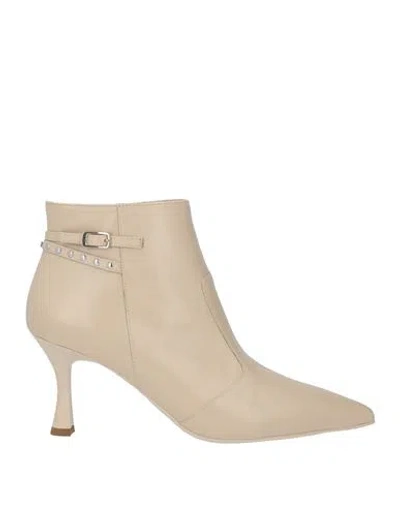 Nero Giardini Woman Ankle Boots Beige Size 6 Leather In Neutral