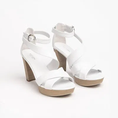 Nerogiardini Women's Leather Sandals In Bianco In Gray