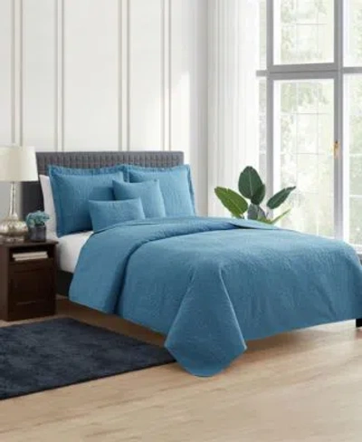 Nestl Grid Embossed Collection Quilt Sets In Burgundy