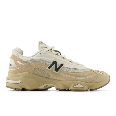 New Balance 1000 In Beige/black