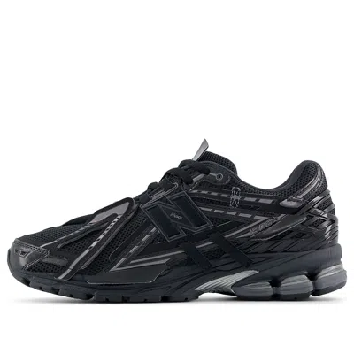 New Balance Unisex 1906a Sneakers In Black/grey