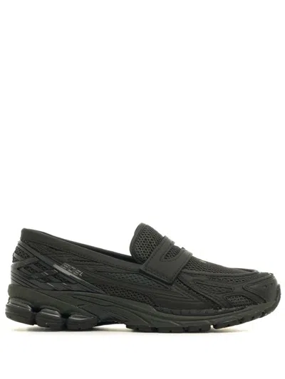 New Balance Black Low Top Sneakers With Logo Detail In Tech Fabric Man